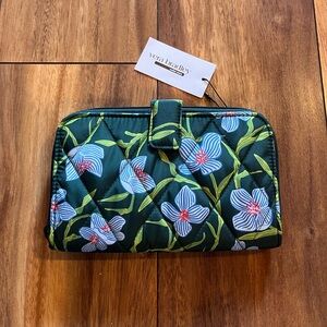 Vera Bradley Ultralight Essential Tab Wallet CHARLOTTE STEMS MSRP $89 ~ NWT